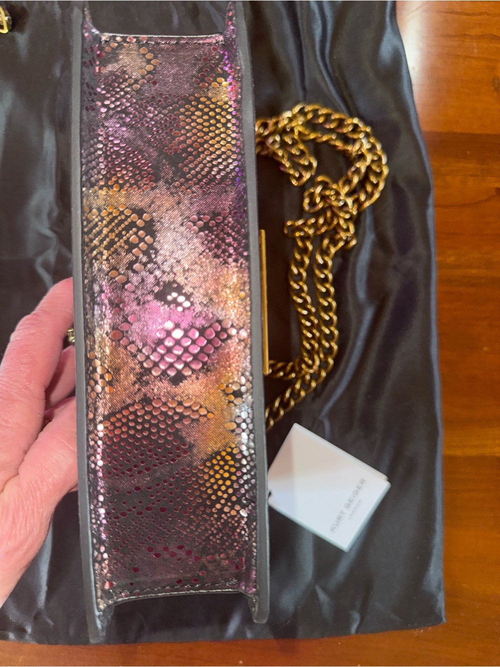 Kurt Geiger London small Shoreditch - NWT Iridescent Snake Leather Leather-Lined - Picture 12 of 12